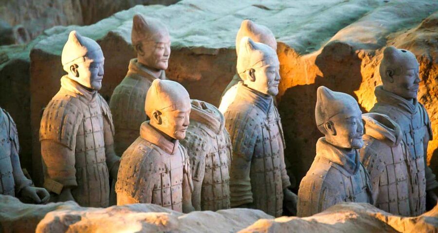 Xi'an: Terracotta Army, Lunch, City Wall, Pagoda, Bazaar - The highlights at a glance
