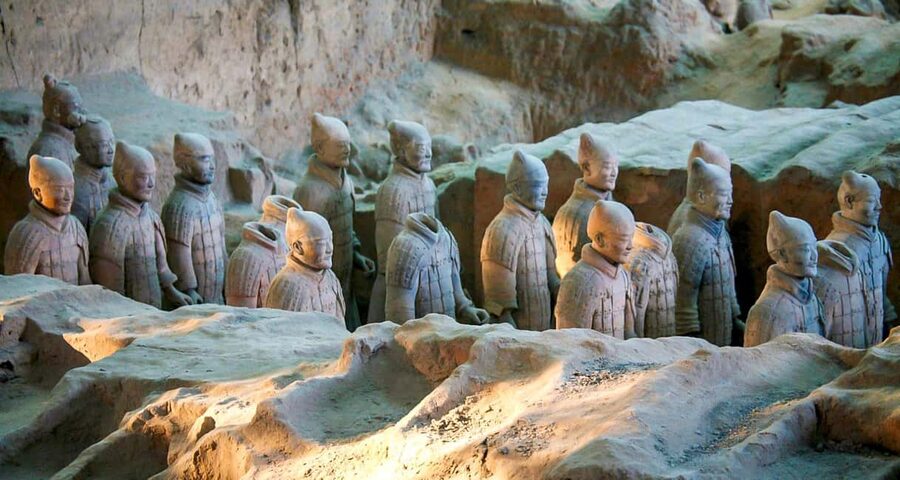 Xi'an: Terracotta Army, Lunch, City Wall, Pagoda, Bazaar - Walking the ancient City Wall