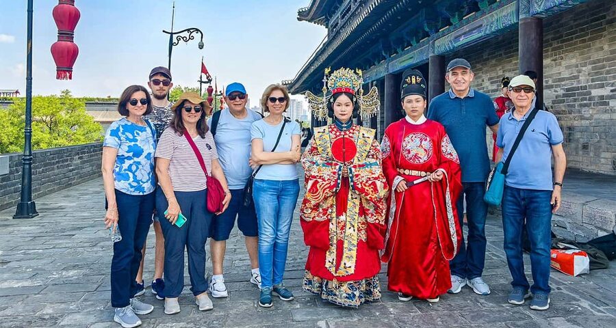 Xi'an: Terracotta Army, Lunch, City Wall, Pagoda, Bazaar - The Terracotta Army: allow three hours for the main event
