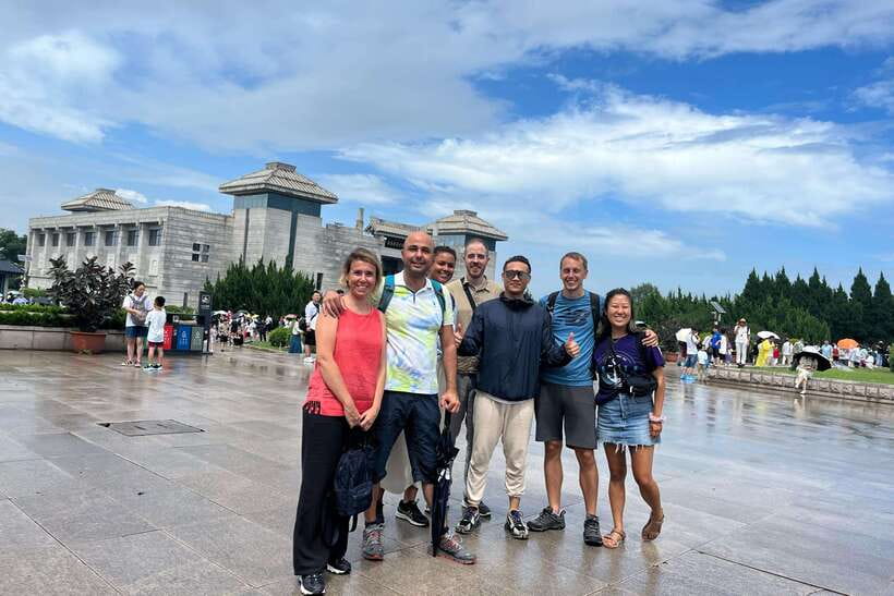 Xi'an: Terracotta Army Museum Group Tour - The return journey and downtown drop-off