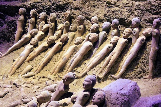 Xi'an Terracotta Warriors and Jingdi Tomb Private Tour - Three hours among Qin’s life-size soldiers