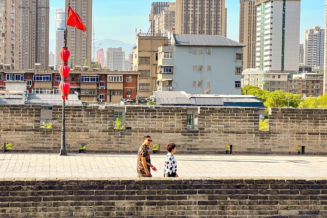 Xi’an Terracotta Warriors, City Wall and Tuktuk Food Tour - Starting at the Terracotta Warriors