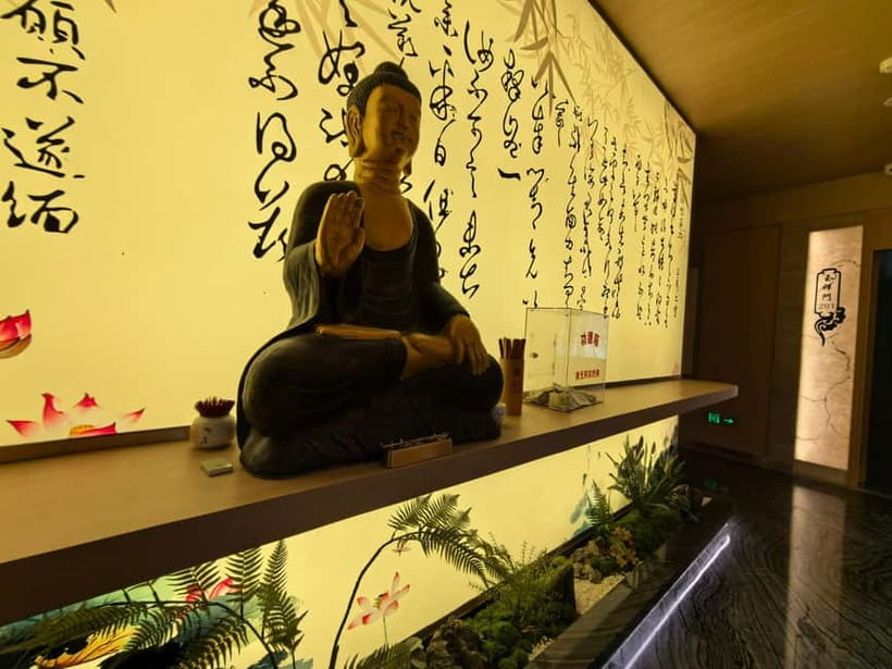 Xi'an: Traditional Chinese Massage or Spa with Meal - Tea, fruit, noodles, and a simple meal