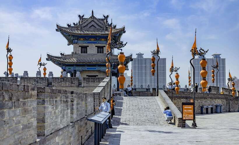 Xi'an: Xi’an City Wall South Gate(Yongningmen) Entry Ticket - What the wall feels like once you are up top