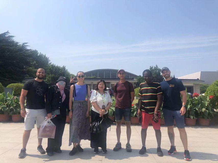 Xian: Terracotta Army Ticket & Guided Bus Tour with Options - Inside the Museum: How the Two and a Half Hours Work