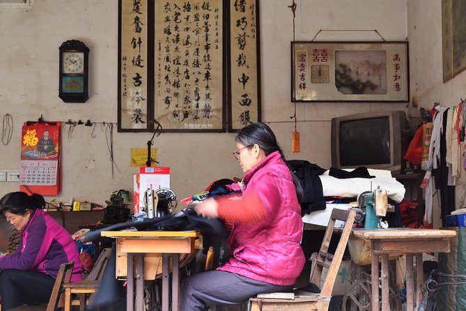 Xingping Xianggong Hill and Yangshuo Countryside Classic Day Tour - What the $153 price really covers