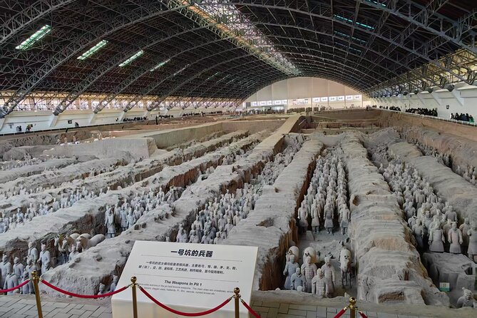 ZANBUS: Xi'an Qin Terra-cotta Warriors Bus Tour Departs at 8/9 AM - Pit 3 and the military command center