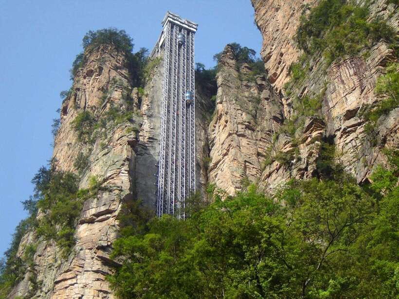 Zhangjiajie: Highlights Tour with Glass Bridge & Cable Car - The Bailong Elevator’s 88-second ascent