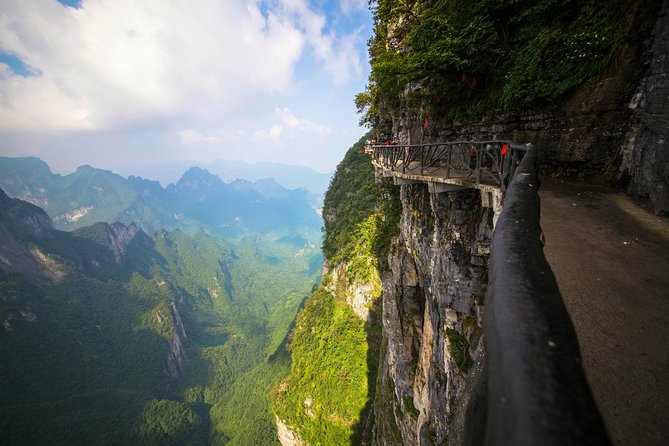 Zhangjiajie Tianmen & Glass Bridge Private All-Inclusive Tour - Climbing the 999 steps to Heaven’s Door