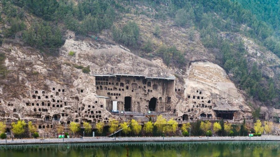 Zhengzhou: Private Tour to Shaolin Temple & Longmen Grottoes - The Pagoda Forest, Shaolin’s most distinctive stop
