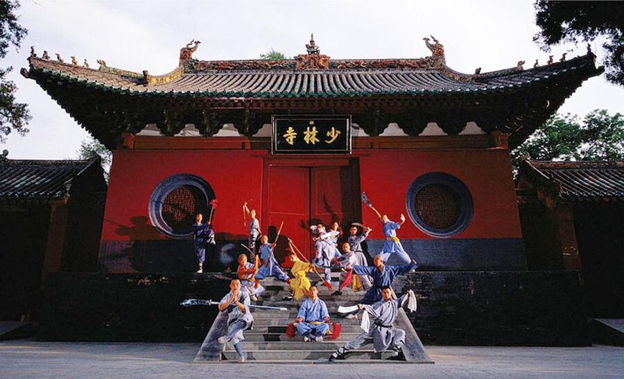 Zhengzhou: Private Tour to Shaolin Temple & Longmen Grottoes - Who should book this day trip