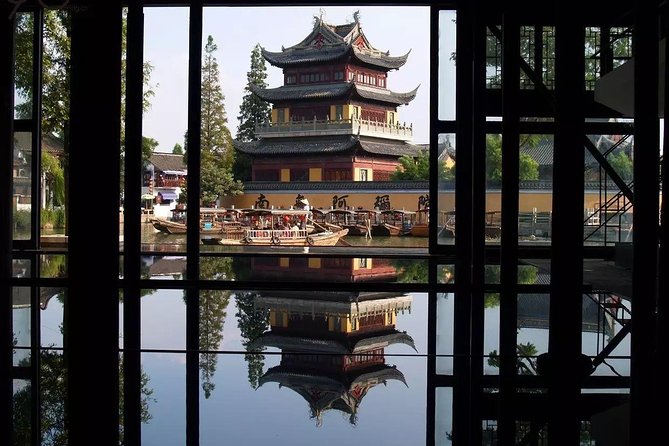 Zhujiajiao Private Day Tour and Shanghai Acrobatic Show - Why this pairing works in Shanghai
