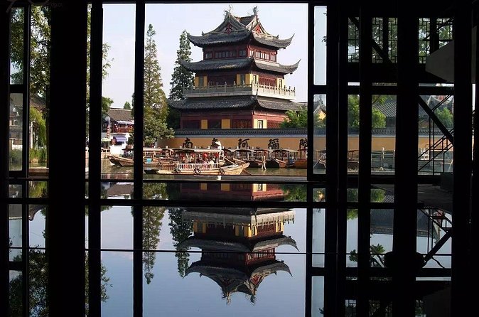 Zhujiajiao Private Day Tour and Shanghai Acrobatic Show - Shanghai Shangcheng Theater and the 7:30 pm acrobatics