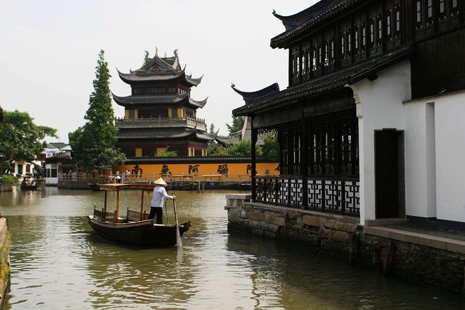 Zhujiajiao Private Day Tour and Shanghai Acrobatic Show - Choosing the 9:30 am or 1:00 pm start
