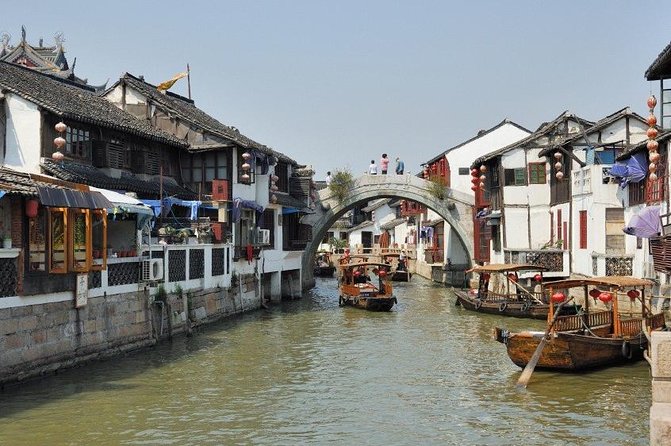 Zhujiajiao Water Village Half Day Tour - The silk demonstration and the shopping question